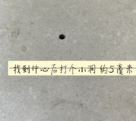 资阳瓷砖空鼓维修公司专业解答在瓷砖铺贴过程中，如果砂料搅拌不均匀，将会带来以下问题